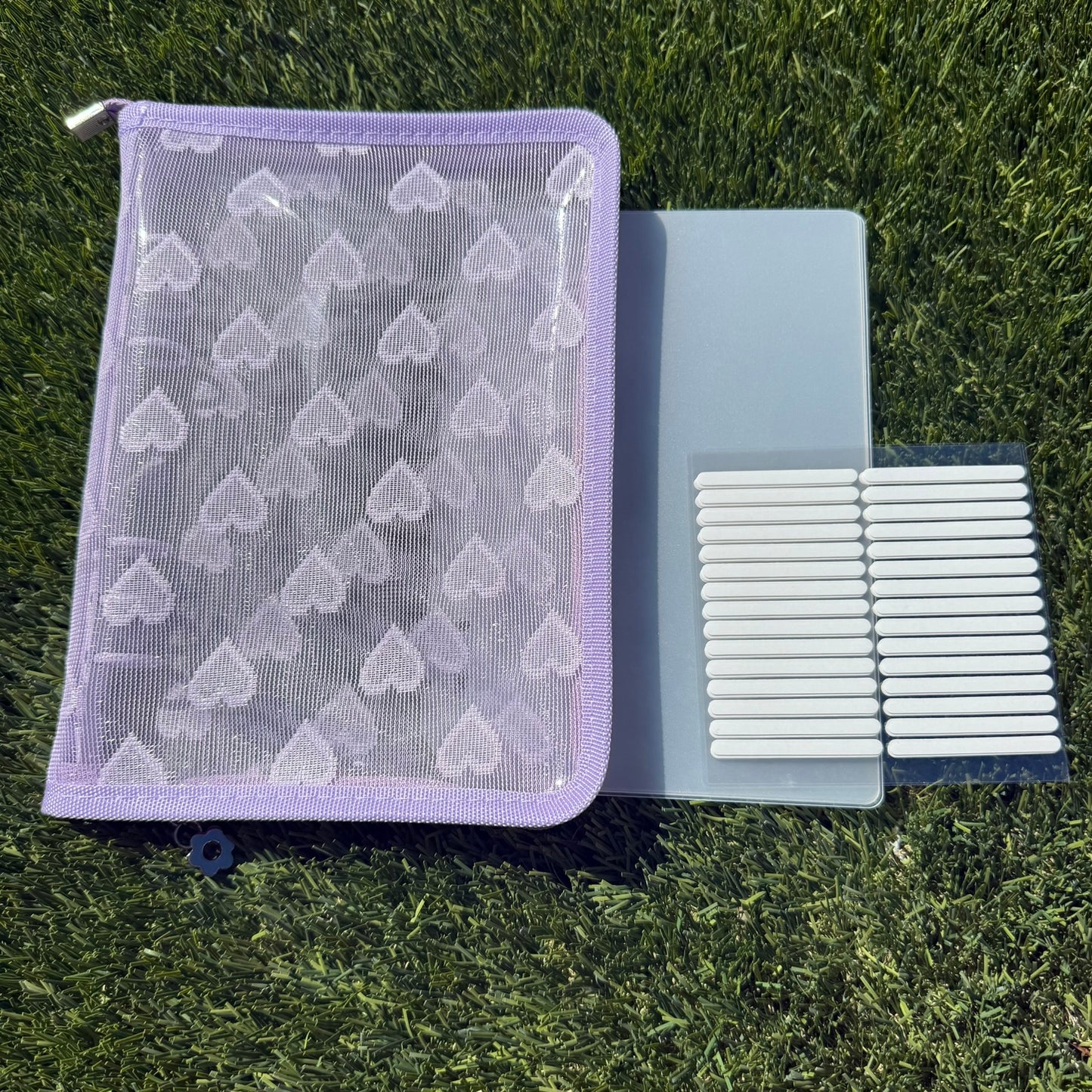 PRESS-ON NAIL BINDER (HEARTS)